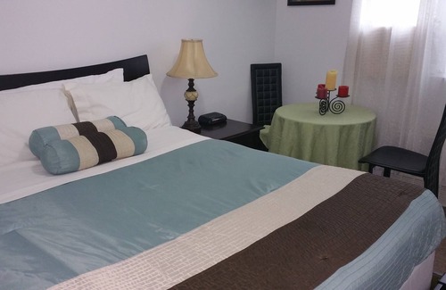 Canarsie House | Delz Bed & Breakfast