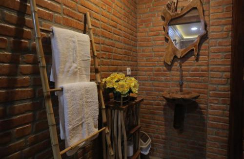 Yogyakarta House | Dem Ayem Heritage Guest House
