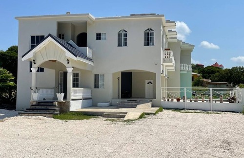 Treasure Beach Apartment | Demaroys , Fully AC, WIFI, Swimming Pool, Free Parking