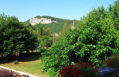 Saint Sozy House | Demeure de Charme Dans un Village du Quercy Avec un Parc, Tennis et Piscine