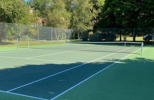 Saint Sozy House | Demeure de Charme Dans un Village du Quercy Avec un Parc, Tennis et Piscine