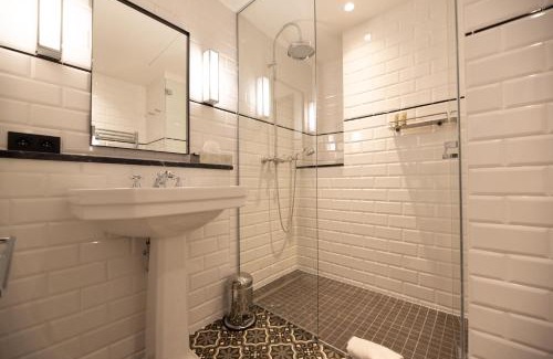Quartier des Grandes-Carrieres Apartment | Demeure Montmartre