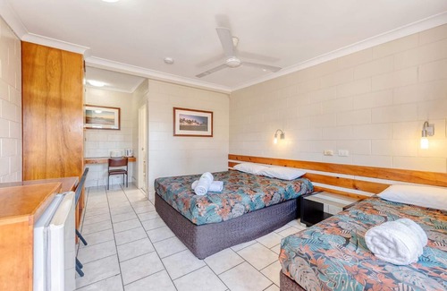 Mossman Hotel | Demi View Motel