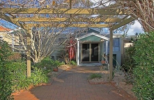 Denhams Beach House | Denham Avenue Whole House Beachside Escape