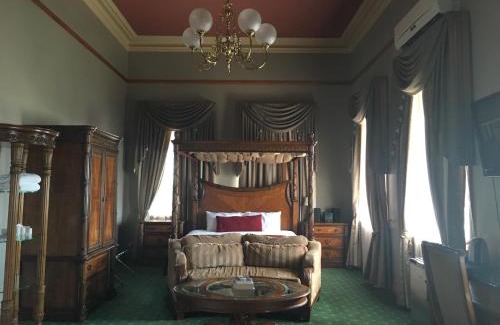 Rockhampton Hotel | Denison Boutique Hotel