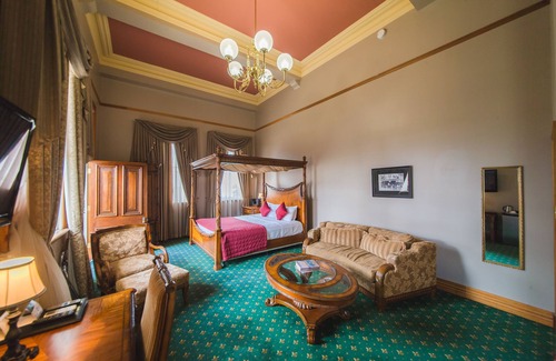 Rockhampton Hotel | Denison Boutique Hotel