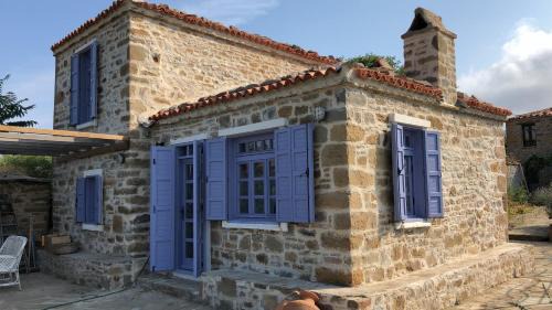 Gokceada House | Deniz Manzaralı, Müstakil Bahçeli Taş Ev