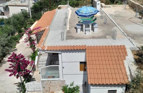 Qafe e Gjashtes House | Denni’s Home
