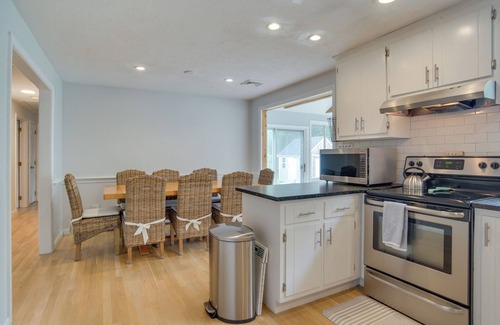 South Dennis House | Dennis Retreat: 4 Mi to Mayflower Beach!