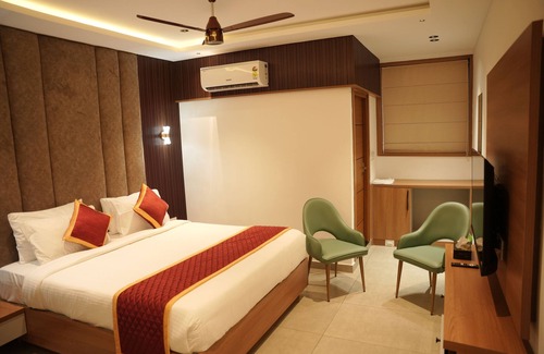 Thalassery Hotel | Denz Paradise