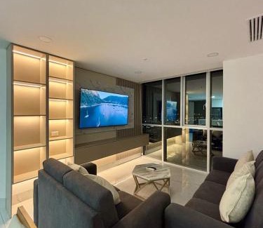 Pascuales Apartment | Dep Titanium 3hab Squash Piscina Gym Cine Ofi-Room