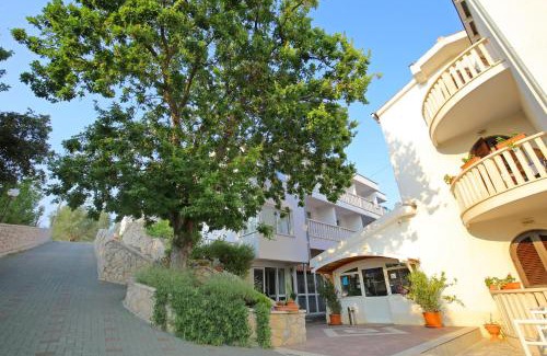 Municipality of Posedarje Hotel | Depadansa Hotel Lucija*