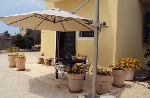 Copertino House | DEPANDANCE CON PISCINA IN VILLA VICINO PORTO CESAREO