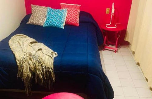 Del Cerrillo Apartment | DEPARTAMENTO EN SAN CRISTOBAL Centro ESTACIONAMIENTO LUGARES PUBLICOS EN LA CALLE