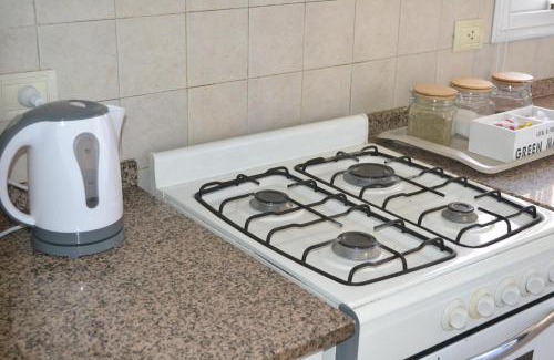 Mendoza City Center Apartment | Departamento completo, cochera, parrilla. Zona Parque Central