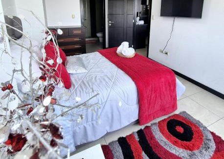Puerto Santa Ana Apartment | Departamento Doble con vista a la ciudad y Rio
