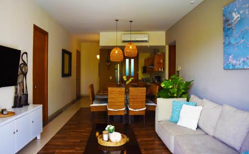 Playa Diamante Apartment | Departamento Mayan Lakes T9 - Albercas, club de playa, tenis, pádel y más