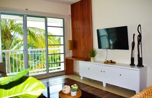Playa Diamante Apartment | Departamento Mayan Lakes T9 - Albercas, club de playa, tenis, pádel y más