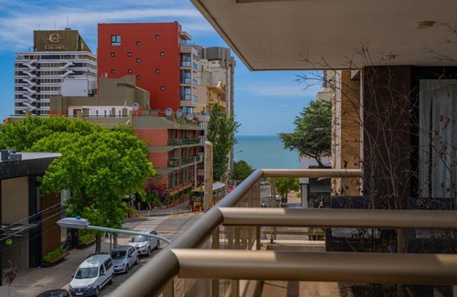 Alem Street Apartment | Departamento Playa Grande Luxury 6 Pax