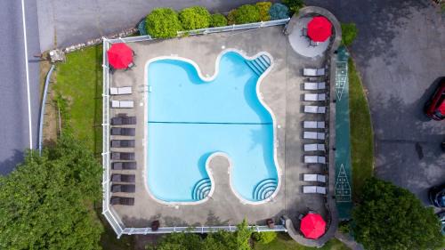 Lake George Hotel | Depe Dene Lakeside Resort
