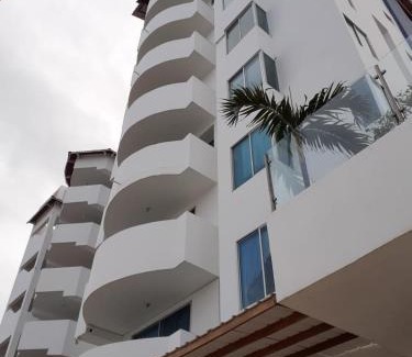 Crucita Apartment | Dept familiar a pasos de la playa con auto check in