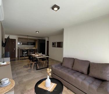 Villa Carlos Paz Apartment | Depto "Ideal" Céntrico, Pile Climat y Pile en Terraza, Cochera, Calef Central