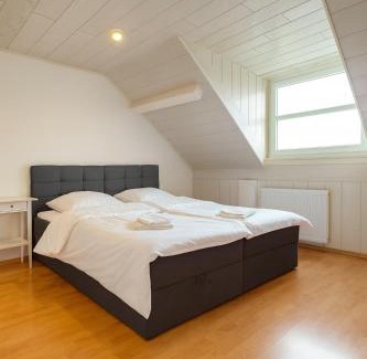 Dueren Apartment | Der Schwan 7 - 3 Schlafzimmer - 2 Balkone - zentral - 100 qm