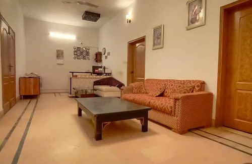 Hyderabad House | Dera Inn Guest House