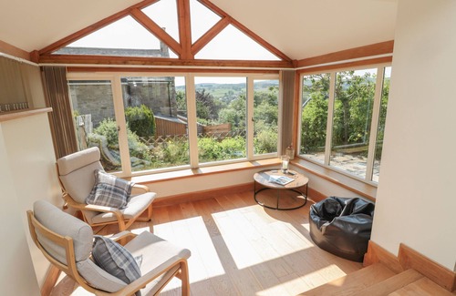 West Woodburn House | DERESIDE, pet friendly, character holiday cottage in West Woodburn
