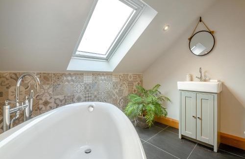 Rhyd-y-clafdy House | Deri Cottage