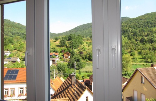 Dernbach House | Dernbach sunrise, idyllic holiday home with private courtyard