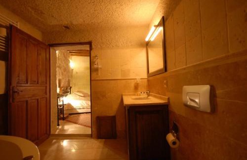 Goreme Hotel | Dervish Cave House & Restaurant