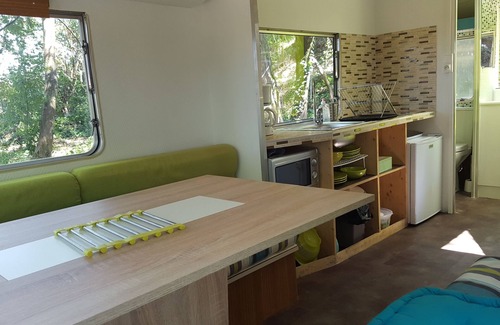 Chateauneuf-sur-Isere House | Des Branches & Vous