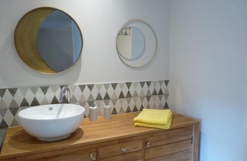 Plescop House | Des Feuilles et Des Hiboux