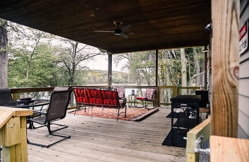 Keosauqua Cabin | Des Moines River Front Cabin- Fishing/Hunting/Kayaking