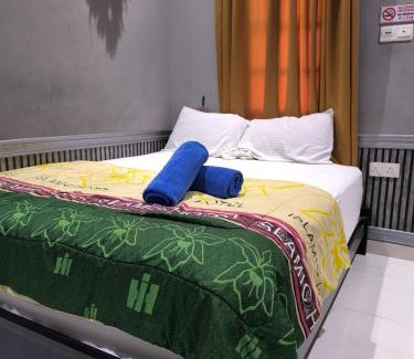 Kampong Raja House | Desa Besut Inn