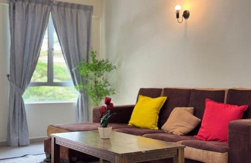 Bandar Penawar Apartment | Desaru Family Suite Pool View 5GWiFi NetFlix 3A05