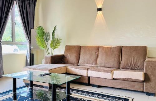 Bandar Penawar Apartment | Desaru Private Beach Family Suite E0108