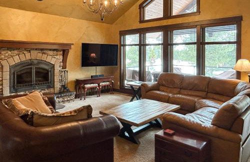 Oregon Water Wonderland House | Deschutes Daydream
