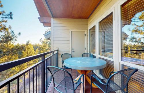 Bend Apartment | Deschutes Place Revel
