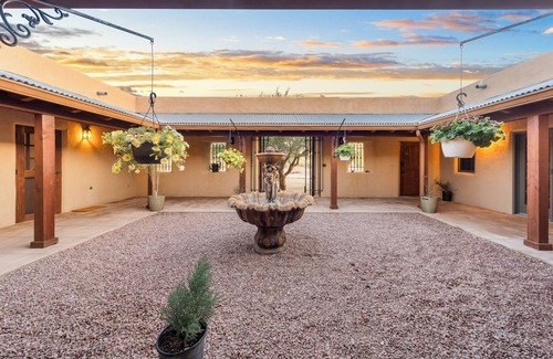 Marana House | Desert adventure lodging