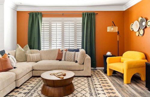 Sunburst Estates House | Desert Air 5 Br Sports Court Pool Arcade Hot Tub
