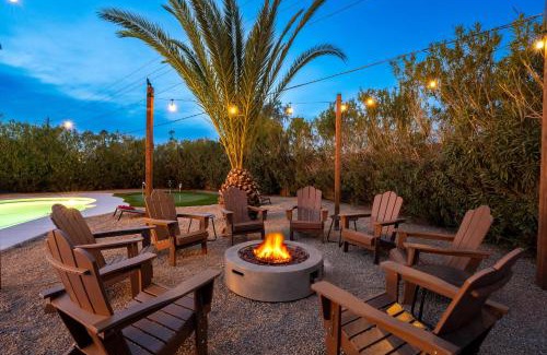 Sunburst Estates House | Desert Air 5 Br Sports Court Pool Arcade Hot Tub
