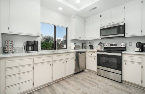 Palm Springs Condo | Desert Bloom, 2br ensuite 2ba Condo with Pool/Spa