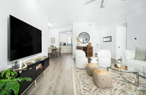 Palm Springs Condo | Desert Bloom, 2br ensuite 2ba Condo with Pool/Spa