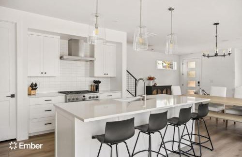 St. George House | Desert Chic at Desert Color by Ember Stays