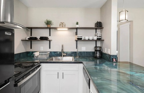Heritage Palms Condo | Desert Delight