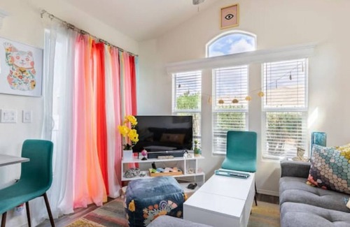 Desert Hot Springs Cottage | Desert 🐬 Dolphins Mineral Springs Healing Oasis
