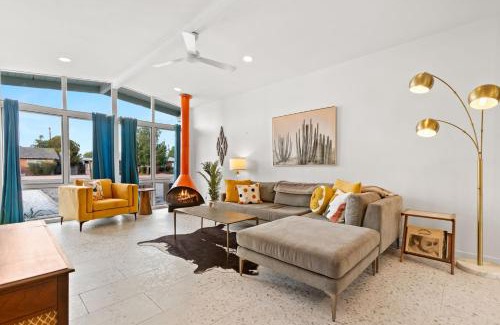 Town And Country Scottsdale House | Desert Dream - Old Town Mid-Century Modern - Heated Pool