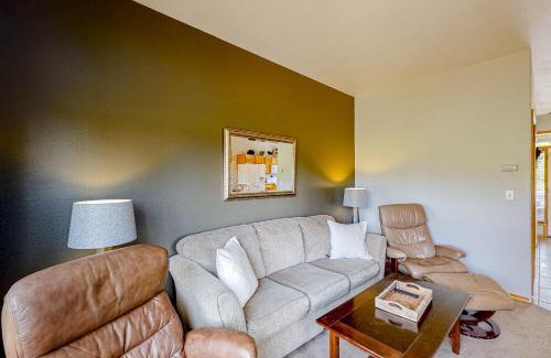 Redmond House | Desert Eagle On Par